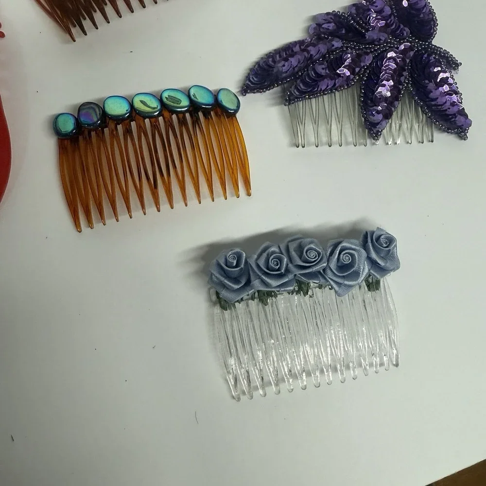 VTG Assortment Of Hair Clasps‎ And Combs Beaded Sequin